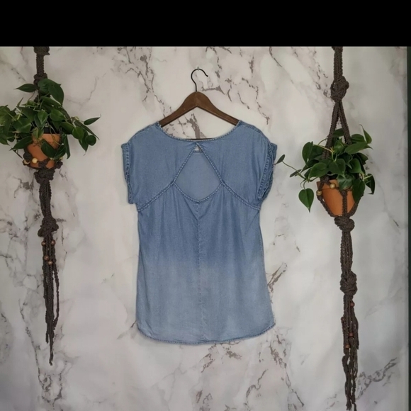 Market And Spruce Shirt Womens Small Blue Chambray Keyhole Cotton Ombre Denim - Picture 3 of 9